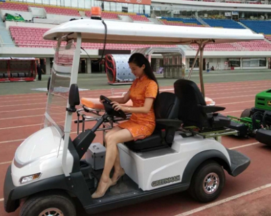 賀龍體育中心-電動(dòng)救護車(chē) 賀龍體育中心-電動(dòng)救護車(chē)